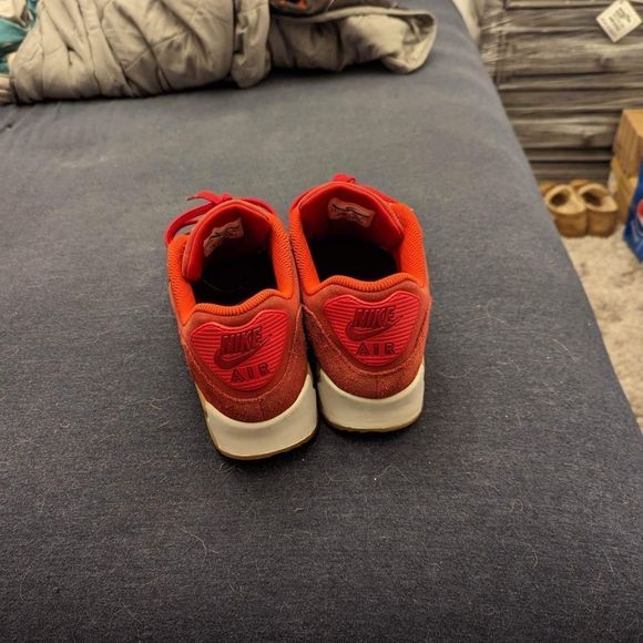Air Max 90 SE "Gym Red / Gum" size 8 men’s - Picture 3 of 4